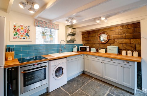 Port Isaac Cottage | GREY ROOFS, pet friendly, character holiday cottage in Port Isaac