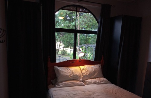 Trentham House | Greygrove of Trentham - cosy charm among the gums