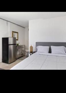 Taft Apartment | GreyLUXstudio