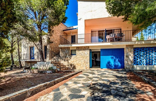 Llanca Apartment | Grifeu 14 - Apartment with terrace and garden