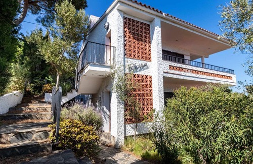 Llanca Apartment | Grifeu 5 Bright apartment with terrace and views