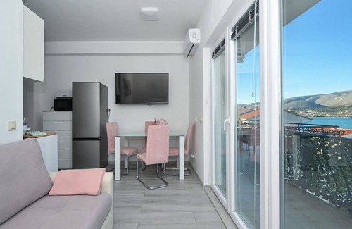 Mastrinka Apartment | GRIGIC 2 - beutiful apartment for 3 persons, 170m from a beach