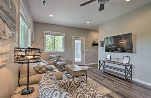 Camdenton House | Grill and Fire Pit Blue Cabin Ozarks Getaway!