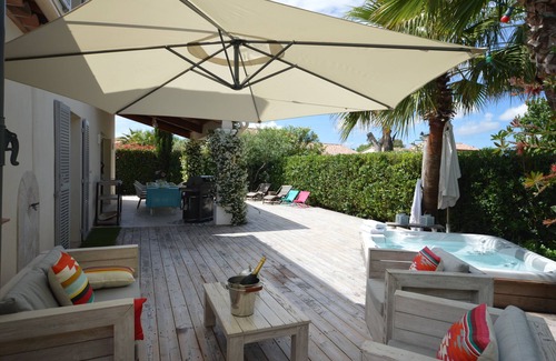 Grimaud Villa | GRIMAUD: Charming villa in a quiet private residence with swimming pool and jacuzzi