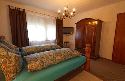 Gackenbach Apartment | Große Ferienwohnung im Westernstil auf Pferdehof! Mit Reitmöglichkeit!