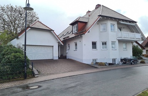 Zapfendorf Apartment | Große Ferienwohnung für 4 Personen in Ruhiger Lage