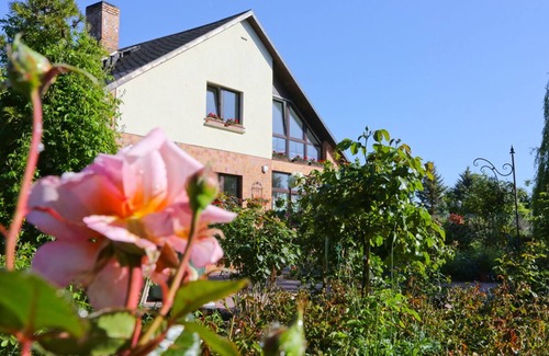 Ziesendorf Apartment | Große Ferienwohnung Mitten im Grünen
