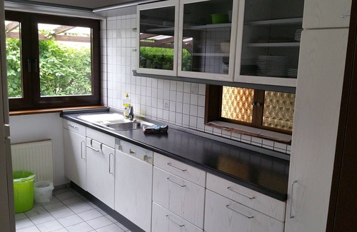 Kulsheim Apartment | Große Ferienwohnung für 2-6 Personen mit Terrasse, kostenfreies WLAN