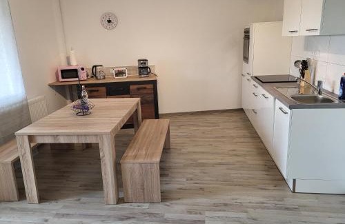 Gutenacker Apartment | Große Komfortable Monteurswohnung