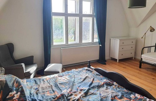 Nauen Apartment | Große Wohnung für Gruppen u. Veranstaltungen