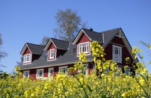 Loose House | Großzügiges Schwedendoppelhaus Ideal für Familientreffen, im EG Barrierefrei