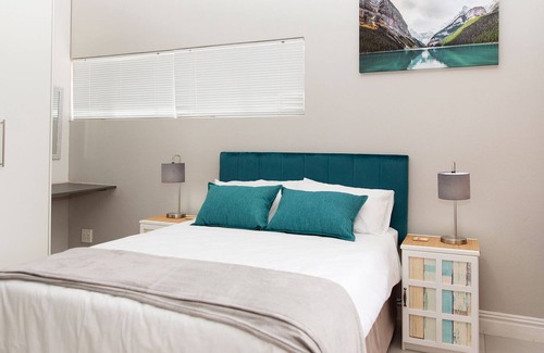 Paarl Apartment | Groenvlei Self Catering Accommodation located in the beautiful town of Paarl, SA