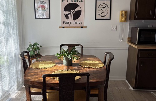 Durham House | Groovy stay in Durham!