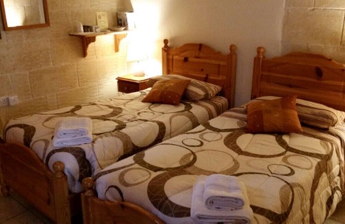 Gharb House | Grotto 's Paradise B&B