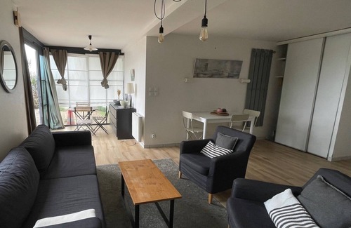 Noirmoutier-en-l'Ile Apartment | GROUND-FLOOR APARTMENT - SOUTH-FACING SEA VIEW - DIRECT ACCESS TO BEACHES