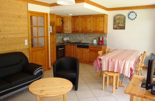 Pralognan-la-Vanoise Apartment | Ground floor, terrace, tv, ski locker, 48m², Pralognan-la-Vanoise