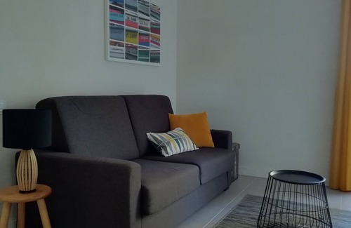 Saint-Quay-Portrieux Apartment | Ground floor apartment with terrace. Walking distance to beaches and shops