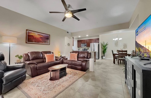Parkwood Ranch Condo | Ground Floor 2 BDR with Garage! Heated Comm Pool!