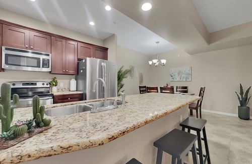 Parkwood Ranch Condo | Ground Floor 2 BDR with Garage! Heated Comm Pool!