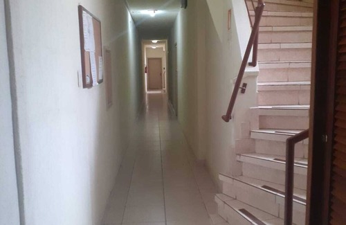 Menino Deus Apartment | Ground floor apartment in Menino Deus with closed area