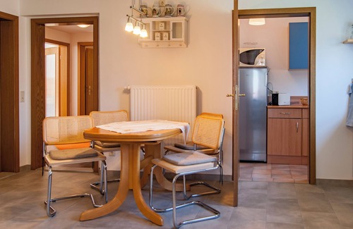 Foerdergersdorf Apartment | Ground floor apartment for rent on a three-sided farm near the Tharandt forest