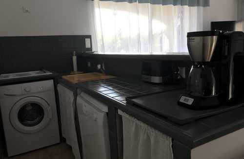 Montfavet House | Ground floor apartment in private and quiet subdivision Avignon /Montfavet