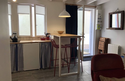 Portbail Apartment | Ground floor apartment near Le Havre - in the heart of Portbail - renovated