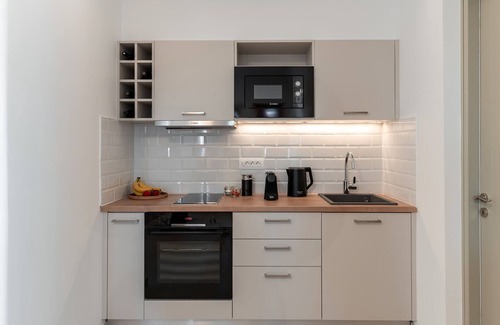 Kamari Apartment | Ground Floor Apartment