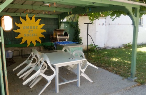 Arvert Apartment | Ground floor apartment of the owner's house