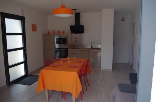 Guidel House | Ground floor apartment with terrace, spa and sauna