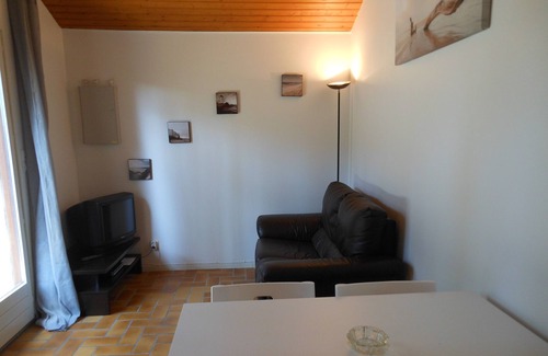 Mimizan Apartment | Ground floor apartment with private garden