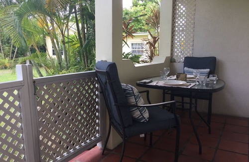 Sunset Crest Apartment | Ground Floor Apt with garden only 3 mins walk to Beach and Beach Club