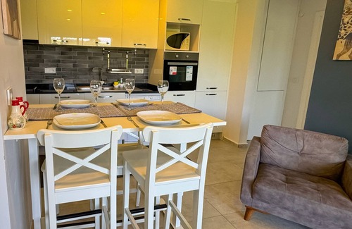 Kadıkalesi Mh. Apartment | Ground Floor Apt with Private Garden – Peaceful Stay at Lavender Residence