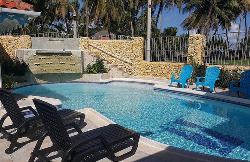 Cabarete Apartment | Ground floor B&B room/bathroom on the beach, breakfast included!