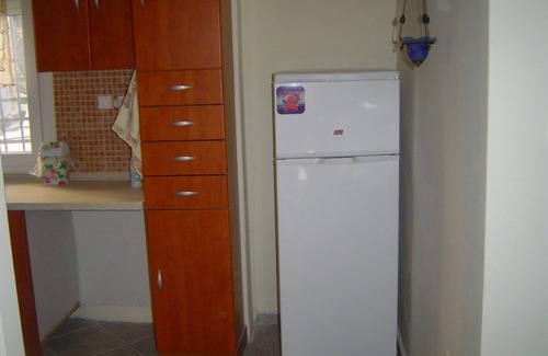 Nea Kerasia Apartment | Ground floor bachelor room safe and cool