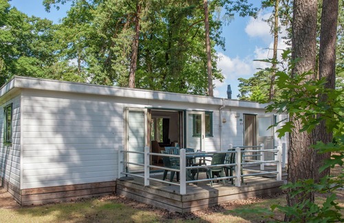 Municipality of Geldrop-Mierlo Ski Chalet | Ground floor chalet with microwave in natural surroundings