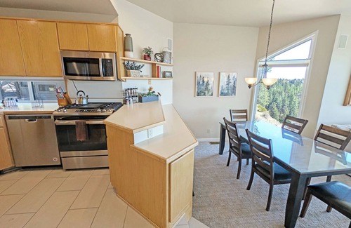 Century West Condo | Ground Floor Condo in Bend, OR 2 Bd, 2 Ba