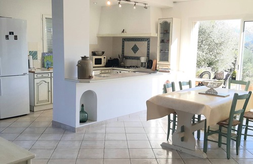 Bastelicaccia Apartment | GROUND FLOOR i with garden, great view on the sea