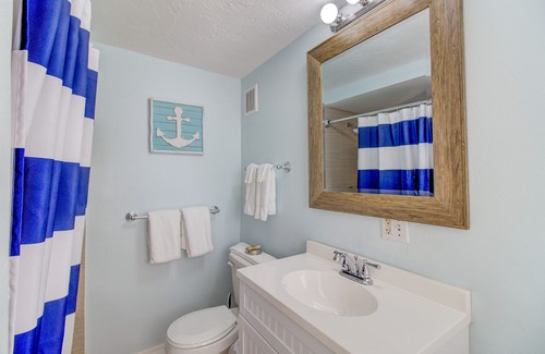 Palmer Ranch Condo | Ground floor lake view heated pool