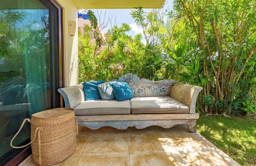 Puerto Aventuras Apartment | Ground Floor Marina Apartment with Pool Terrace and Paddleboard Puerto Aventuras