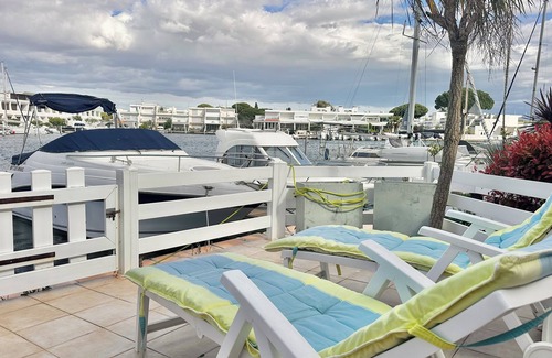 Le Grau-Du-Roi Apartment | Ground-floor marina with harbor view + dock