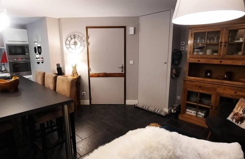 Valloire Apartment | Ground floor, parking, tv, ski locker, 61m², Valloire