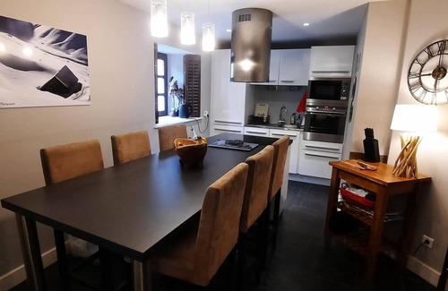 Valloire Apartment | Ground floor, parking, tv, ski locker, 61m², Valloire