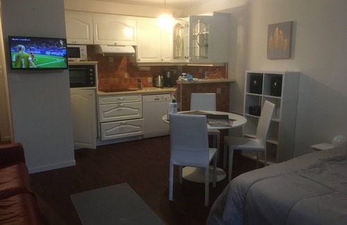 Crozon Apartment | Ground floor studio