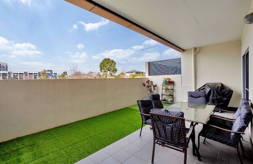 Wright Apartment | Ground Level 1-Bed: Courtyard & Alfresco Dining