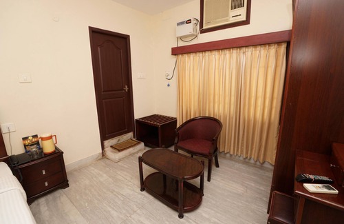 Royapettah House | Group acco in the heart of Chennai (8 bed & bath -16 guests).