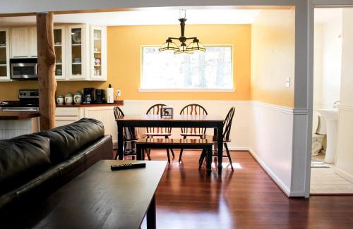 La Grange House | Group Cabin with Kayaks and Foosball Table in La Grange, Texas
