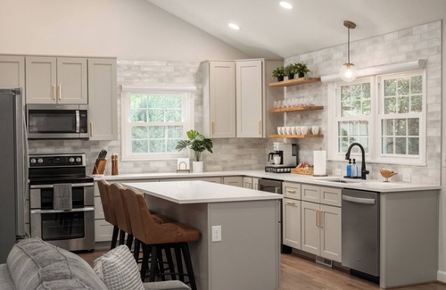 Northwest Raleigh House | Group & Family-Friendly | Game Room | Sleeps 14