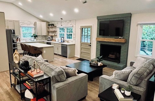 Northwest Raleigh House | Group & Family-Friendly | Game Room | Sleeps 14