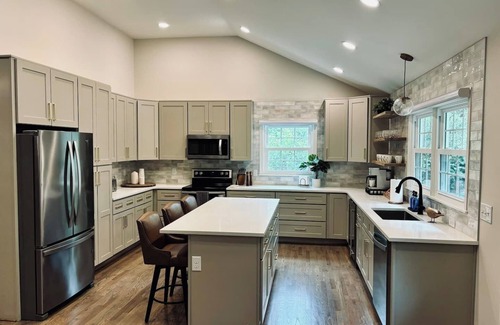 Northwest Raleigh House | Group & Family-Friendly | Game Room | Sleeps 14